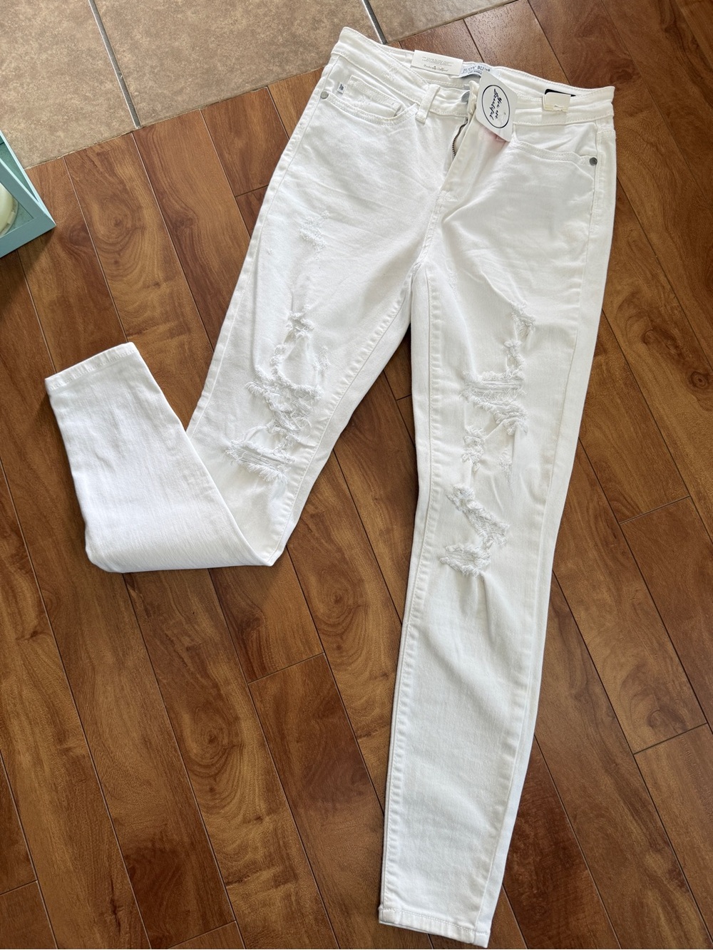 Judy Blue White Ripped Skinny Jeans
